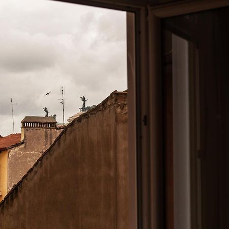 Colosseum View Accomodation Рим Экстерьер фото