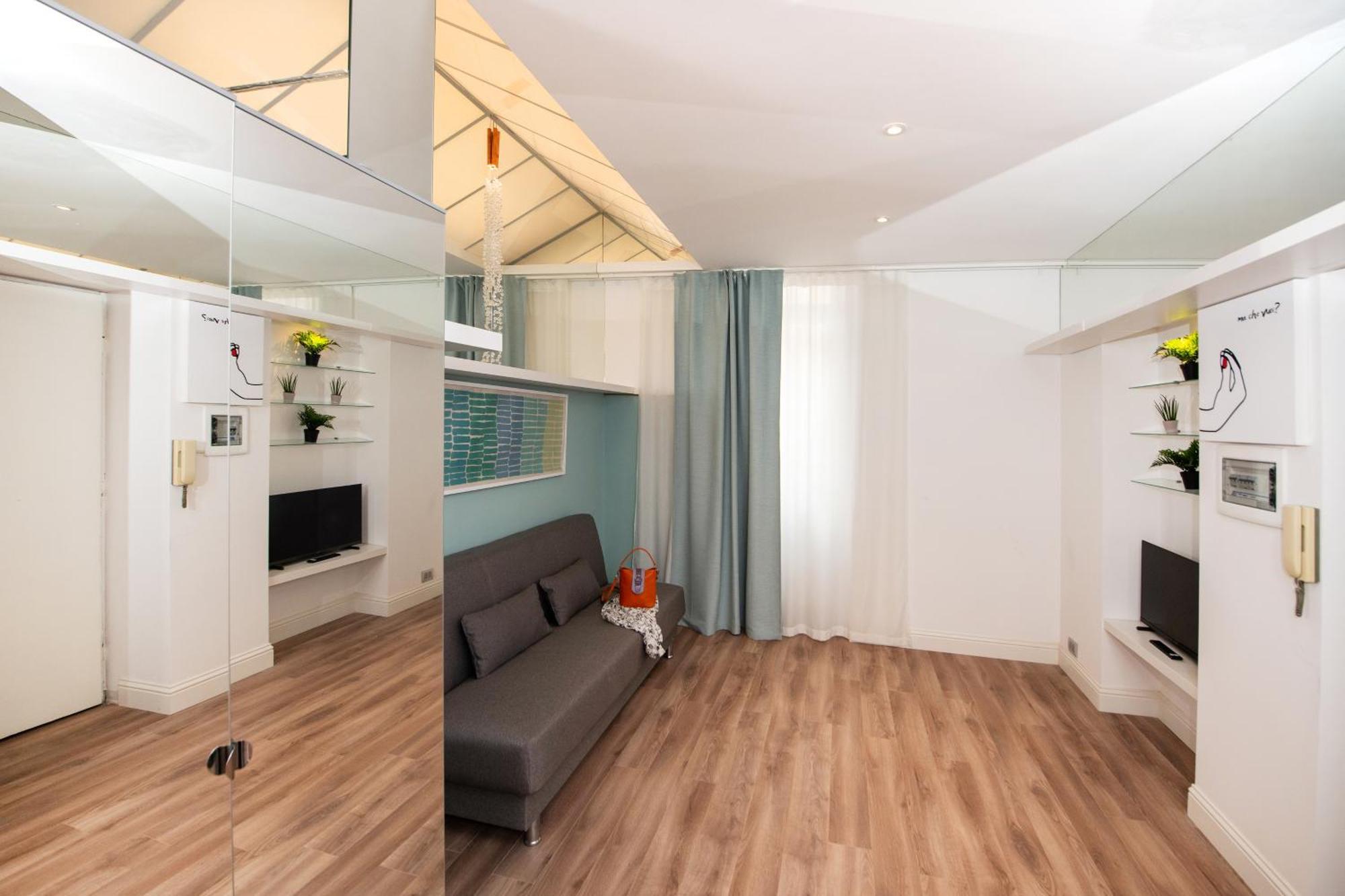 Colosseum View Accomodation Рим Экстерьер фото