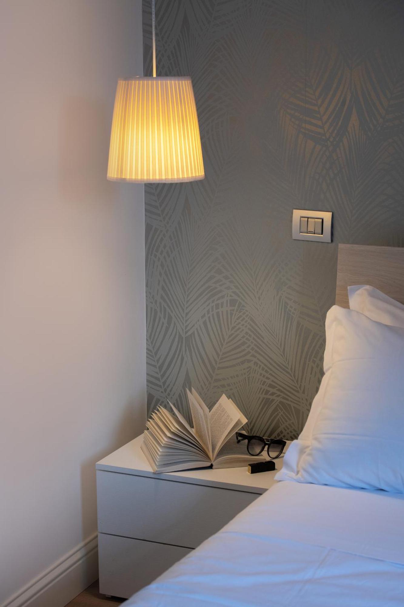 Colosseum View Accomodation Рим Экстерьер фото