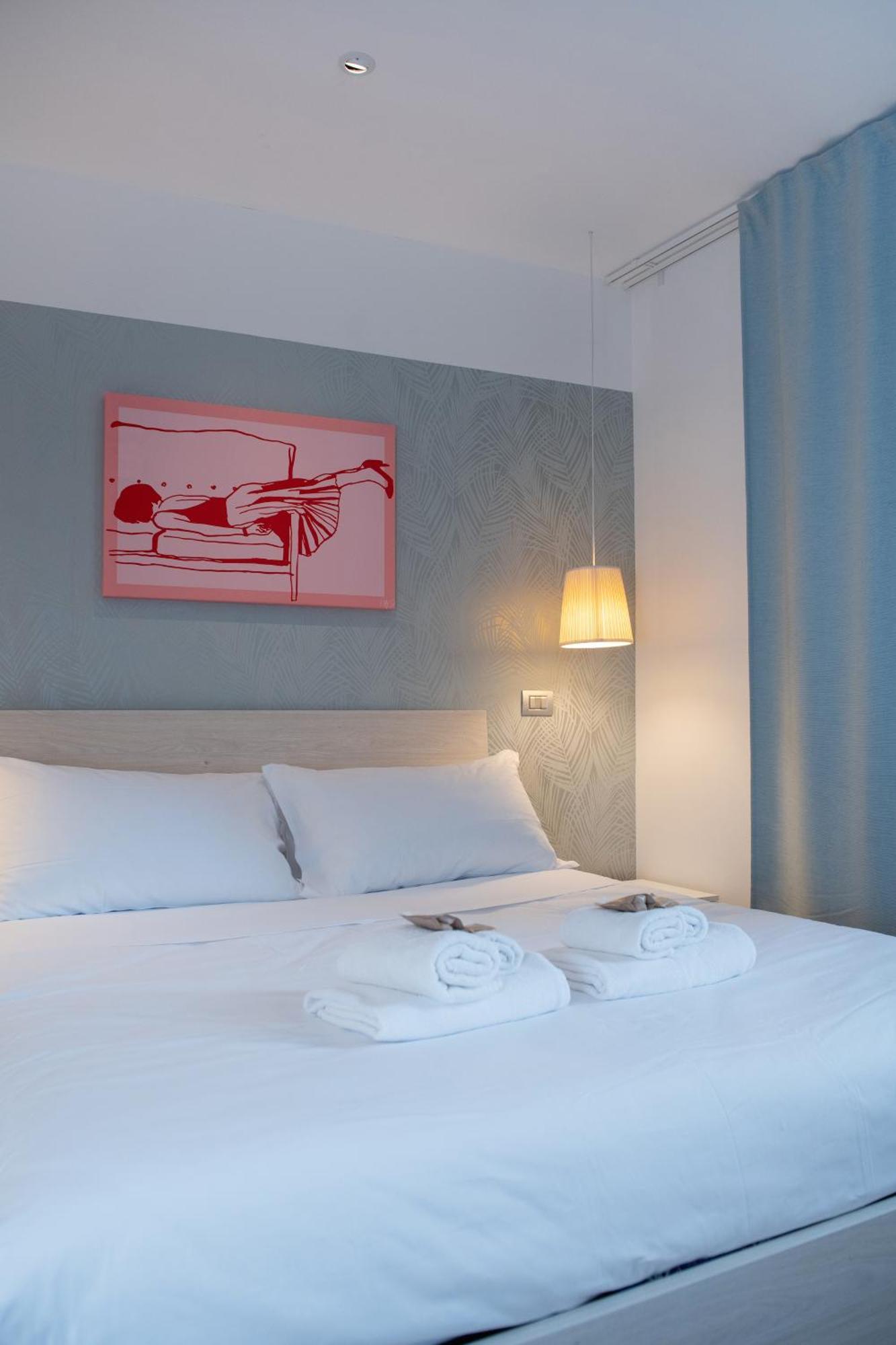 Colosseum View Accomodation Рим Экстерьер фото