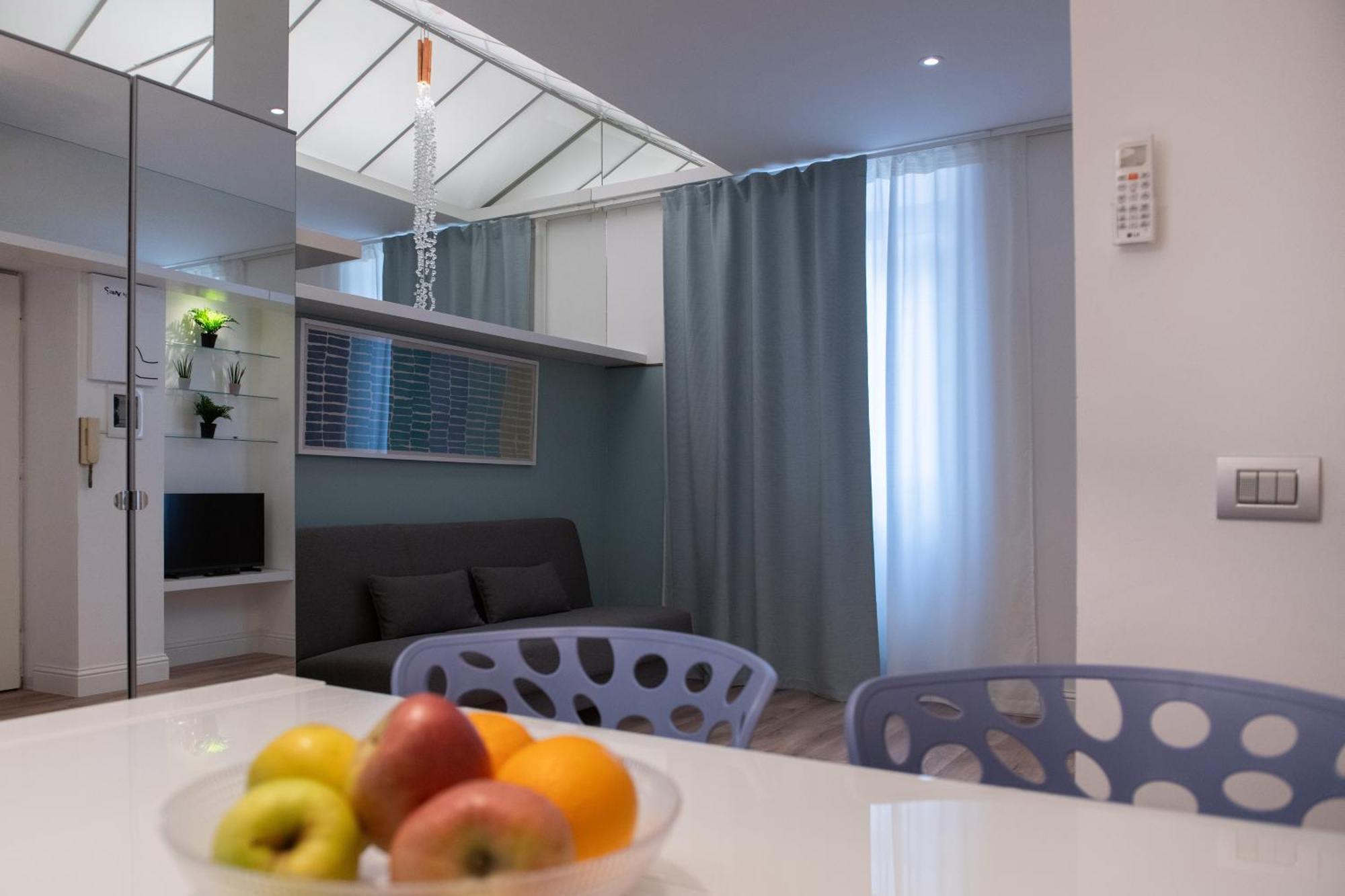 Colosseum View Accomodation Рим Экстерьер фото